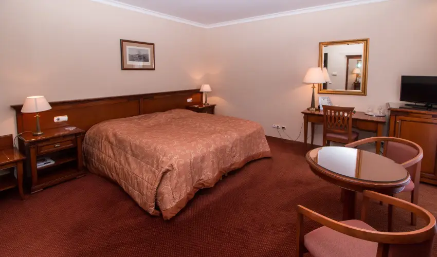 Hasik Hotel D�br�nte - Szilveszter (min. 2 �j)