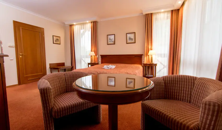 Hasik Hotel D�br�nte - Szilveszter (min. 2 �j)