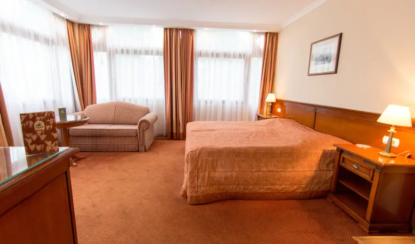 Hasik Hotel D�br�nte - Szilveszter (min. 2 �j)