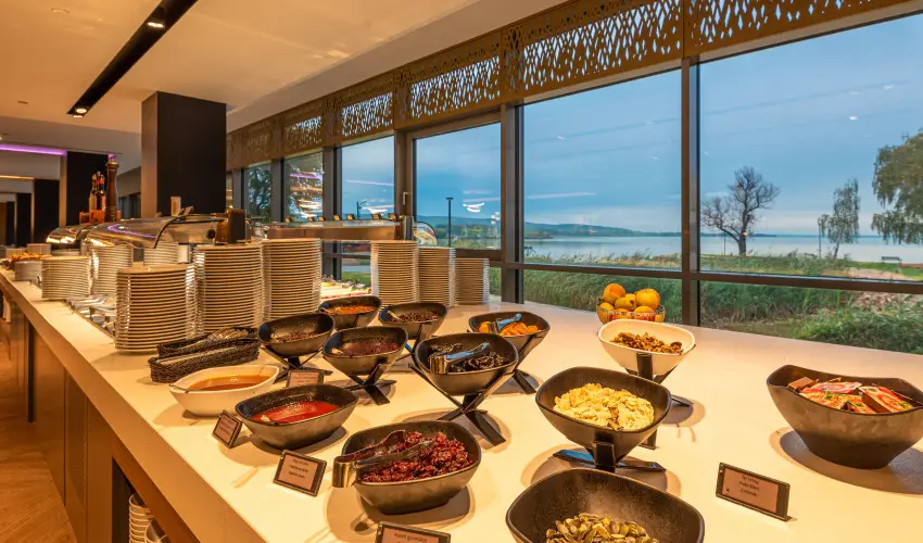 Hotel Helikon Keszthely - Szilveszter (min. 3 j)