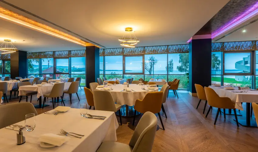 Hotel Helikon Keszthely - Szilveszter (min. 3 j)