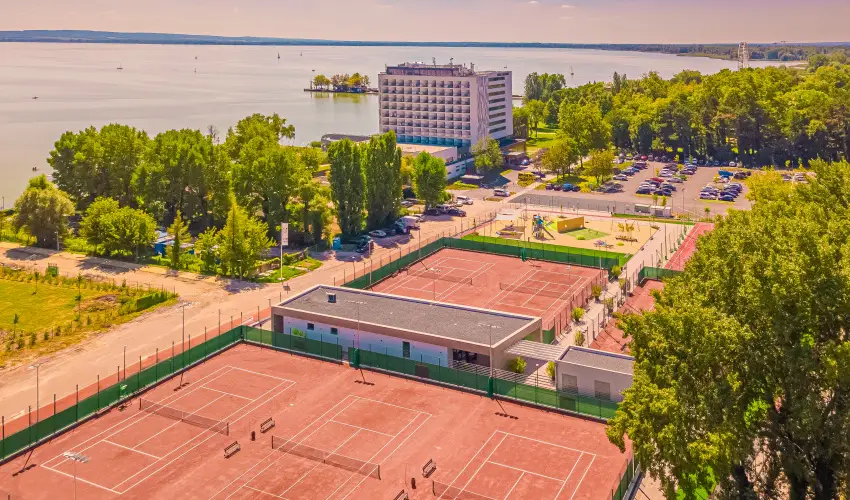 Hotel Helikon Keszthely - Szilveszter (min. 3 j)