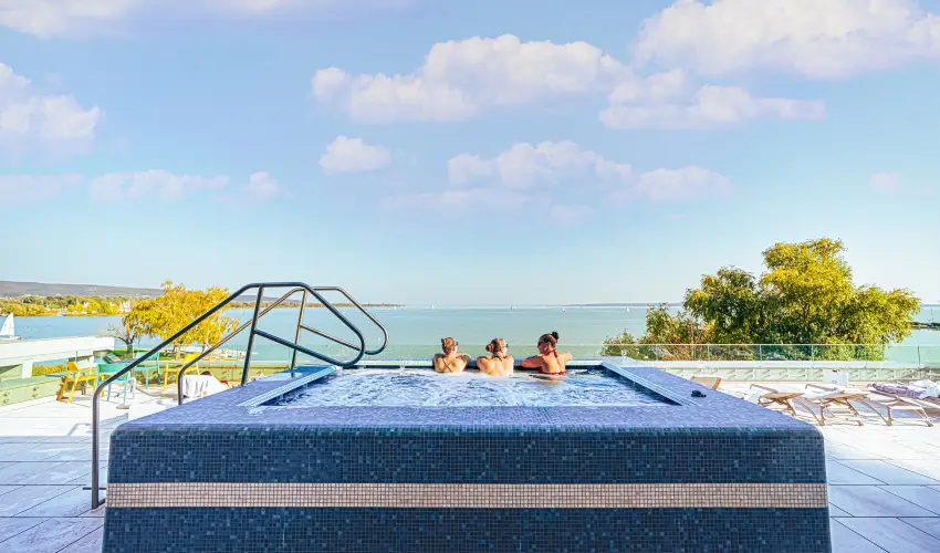 Hotel Helikon Keszthely - Szilveszter (min. 3 j)