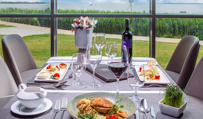 Hotel Helikon Keszthely - Szilveszter (min. 3 j)