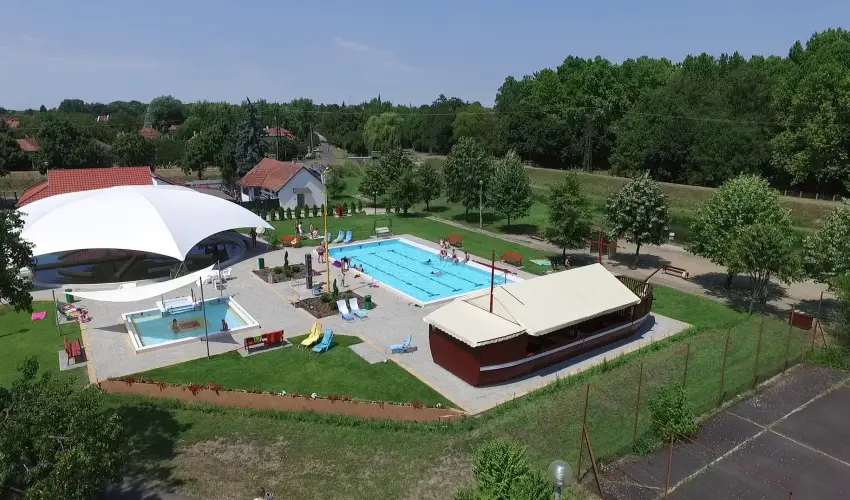 H�forr�s Hotel �s �d�l�park Gyula - Szilveszter (min. 2 �j)