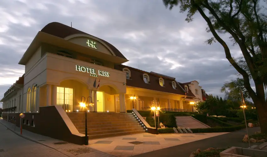 Hotel Kiss Tata - Szilveszter (min. 2 j)