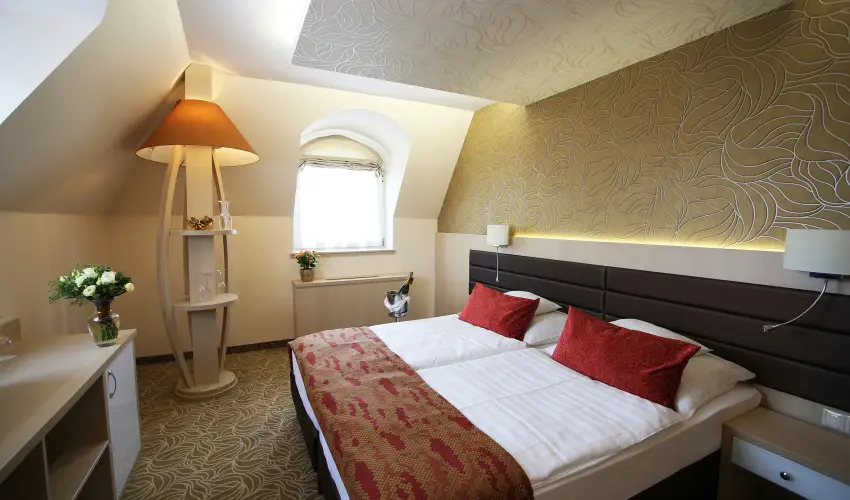 Hotel Kiss Tata - Szilveszter (min. 2 j)