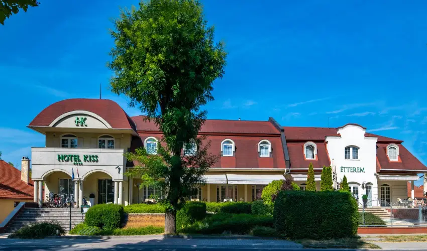 Hotel Kiss Tata - Szilveszter (min. 2 j)