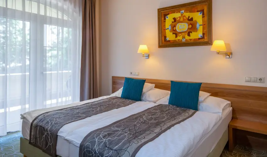 Hotel Kiss Tata - Szilveszter (min. 2 j)