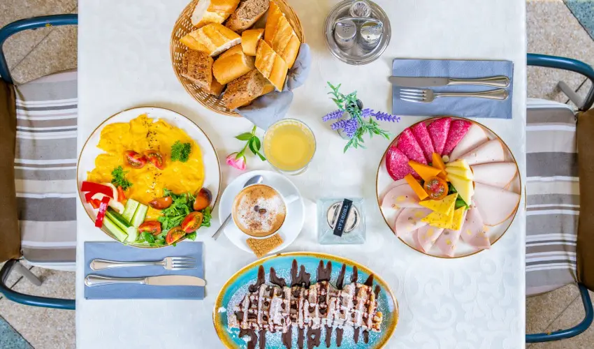 Hotel Kiss Tata - Szilveszter (min. 2 j)