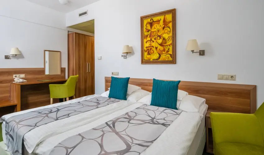 Hotel Kiss Tata - Szilveszter (min. 2 j)