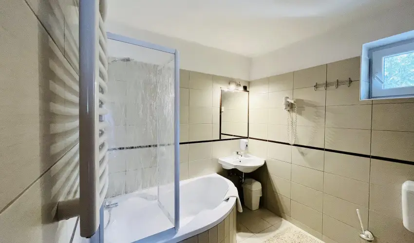 Hotel Korona Wellness, Rendezvny & Borhotel Eger Eger - Szilveszter (min. 3 j)