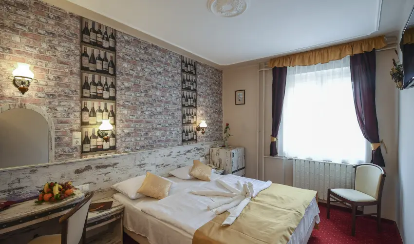 Hotel Korona Wellness, Rendezvny & Borhotel Eger Eger - Szilveszter (min. 3 j)