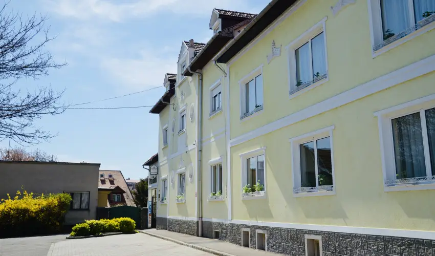 Hotel Korona Wellness, Rendezvny & Borhotel Eger Eger - Szilveszter (min. 3 j)