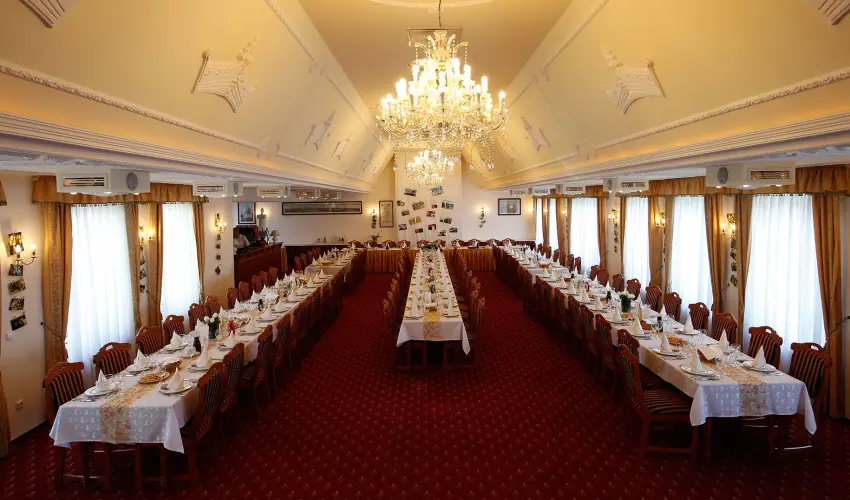 Hotel Korona Wellness, Rendezvny & Borhotel Eger Eger - Szilveszter (min. 3 j)