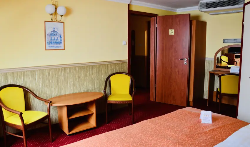 Hotel Korona Wellness, Rendezvny & Borhotel Eger Eger - Szilveszter (min. 3 j)