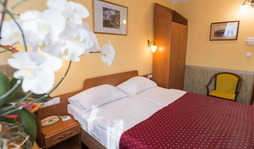 Hotel Korona Wellness, Rendezvny & Borhotel Eger Eger - Szilveszter (min. 3 j)