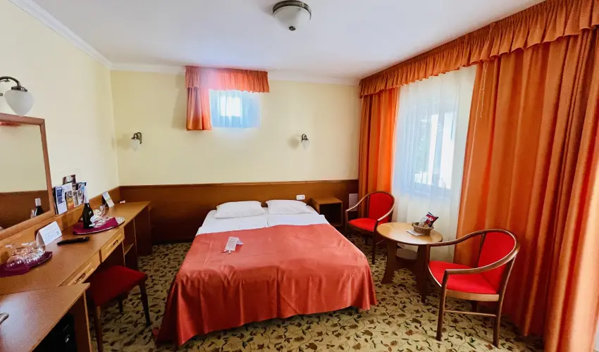 Hotel Korona Wellness, Rendezvny & Borhotel Eger Eger - Szilveszter (min. 3 j)