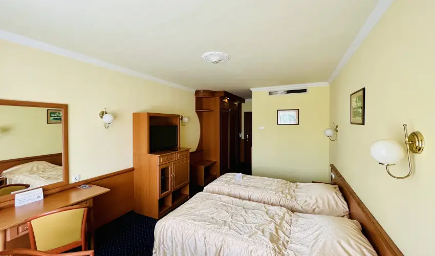 Hotel Korona Wellness, Rendezvny & Borhotel Eger Eger - Szilveszter (min. 3 j)