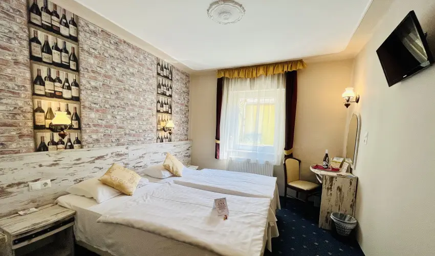 Hotel Korona Wellness, Rendezvny & Borhotel Eger Eger - Szilveszter (min. 3 j)