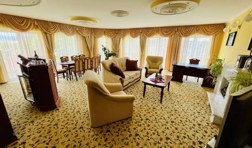 Hotel Korona Wellness, Rendezvny & Borhotel Eger Eger - Szilveszter (min. 3 j)