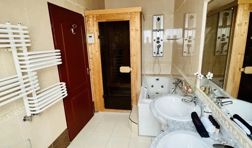 Hotel Korona Wellness, Rendezvny & Borhotel Eger Eger - Szilveszter (min. 3 j)