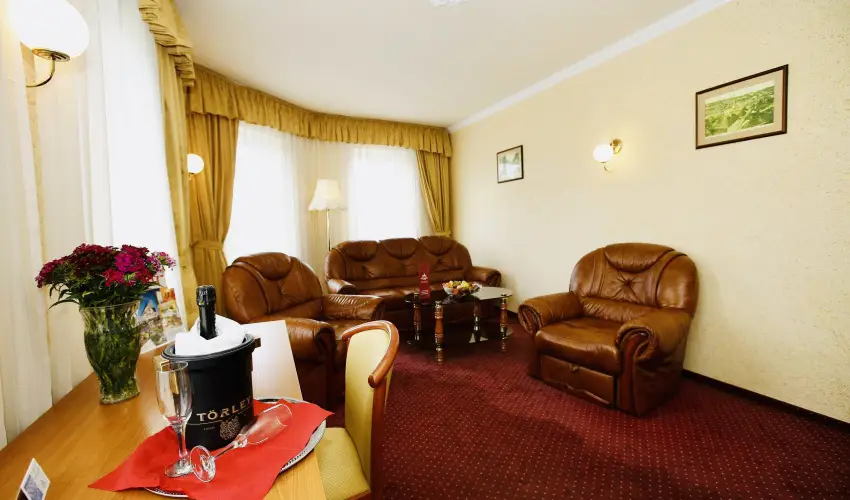 Hotel Korona Wellness, Rendezvny & Borhotel Eger Eger - Szilveszter (min. 3 j)