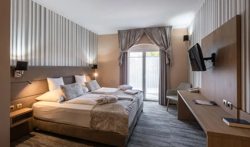 Hotel Laroba Als��rs - Szilveszter (min. 2 �j)