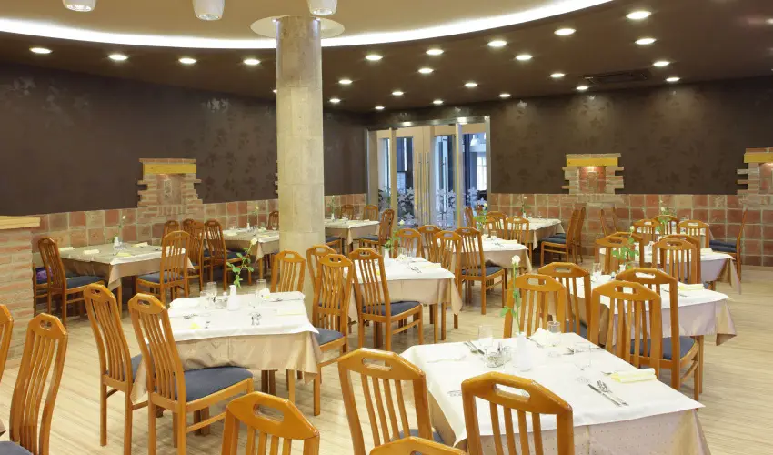 Laterum Hotel Pcs - Szilveszter