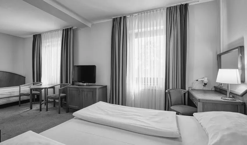 Hotel L�v�r Sopron - Szilveszter (min. 2 �j)
