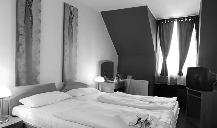 Park Hotel Minaret Eger - Kihagyhatatlan ��vb�cs�ztat� mulats�g f�lpanzi�val (min. 3 �j)