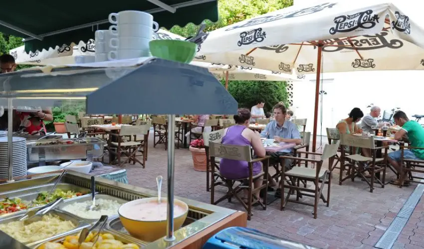 Park Hotel Minaret Eger - Kihagyhatatlan vbcsztat mulatsg flpanzival (min. 3 j)