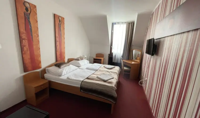 Park Hotel Minaret Eger - Kihagyhatatlan vbcsztat mulatsg flpanzival (min. 3 j)