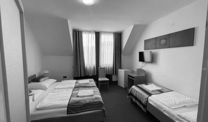 Park Hotel Minaret Eger - Kihagyhatatlan ��vb�cs�ztat� mulats�g f�lpanzi�val (min. 3 �j)