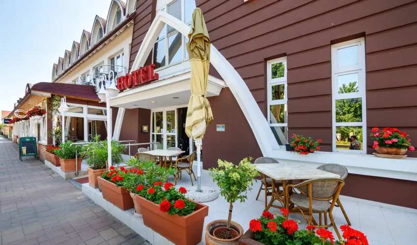 Hotel Ngy vszak Hajdszoboszl - Szilveszter (min. 3 j)