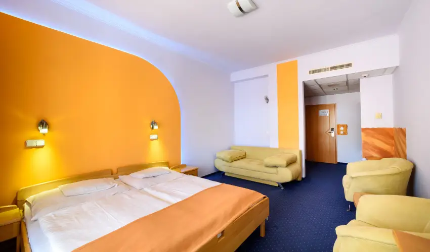 Hotel Ngy vszak Hajdszoboszl - Szilveszter (min. 3 j)