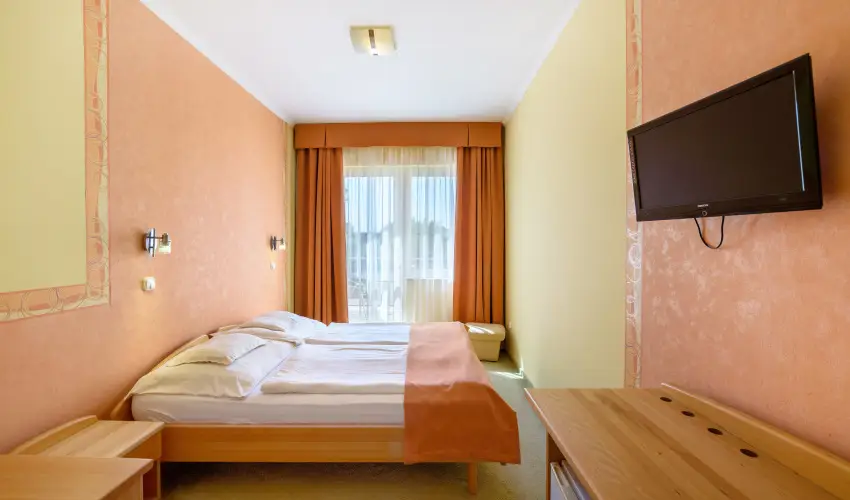 Hotel Ngy vszak Hajdszoboszl - Szilveszter (min. 3 j)