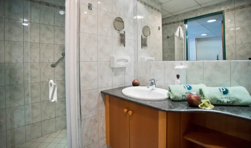 Palace Hotel  Hvz - Szilveszter - teljes elrefizetssel (min. 2 j)