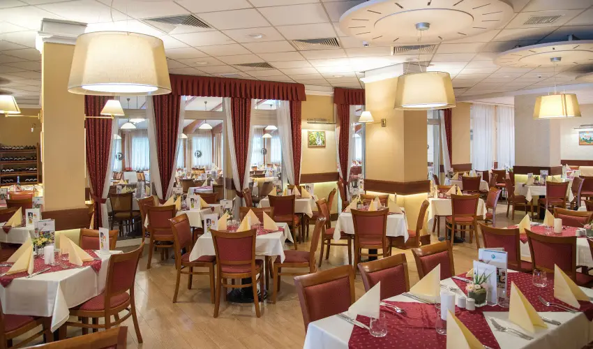 Palace Hotel  Hvz - Szilveszter - teljes elrefizetssel (min. 2 j)