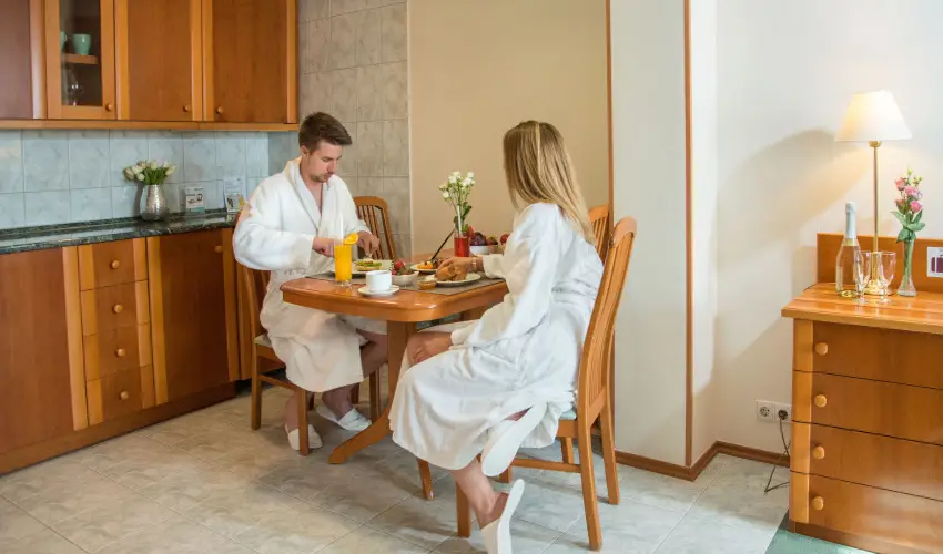 Palace Hotel  Hvz - Szilveszter - teljes elrefizetssel (min. 2 j)