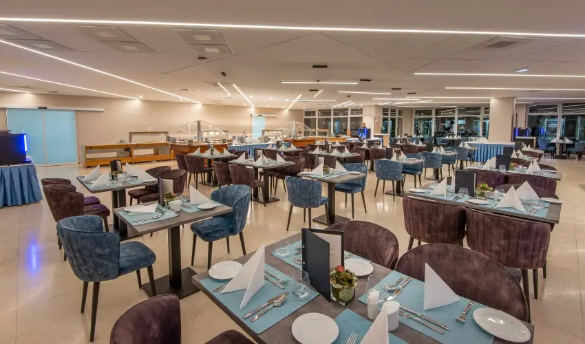 Hunguest Hotel Panorma Hvz - Szilveszter a hvzi Hunguest Panormban (min. 3 j)