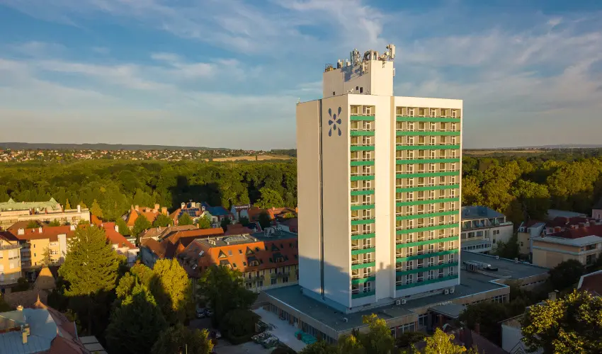 Hunguest Hotel Panorma Hvz - Szilveszter a hvzi Hunguest Panormban (min. 3 j)