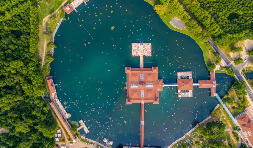 Hunguest Hotel Panorma Hvz - Szilveszter a hvzi Hunguest Panormban (min. 3 j)