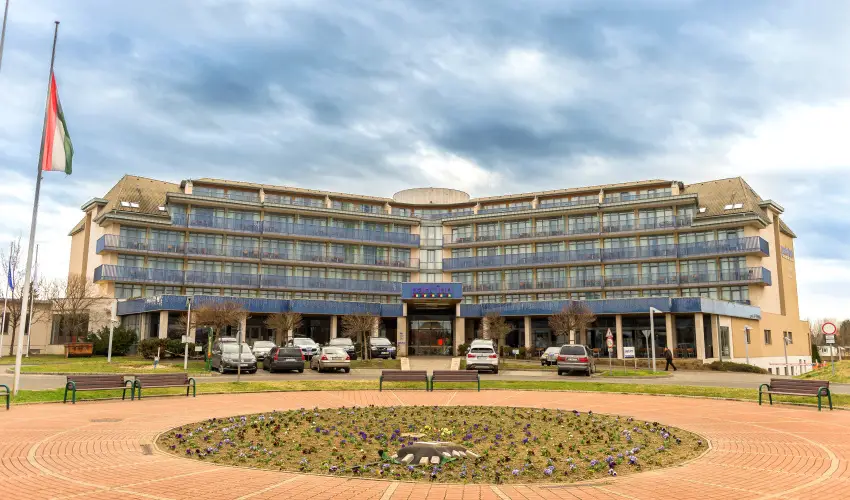 Park Inn by Radisson Srvr Resort & Spa Srvr - Pezsg, buli, Park Inn! (min. 3 j)