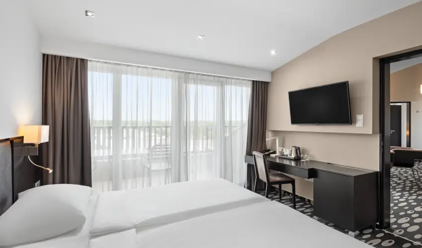 Park Inn by Radisson S�rv�r Resort & Spa S�rv�r - Szilveszter (min. 3 �j)