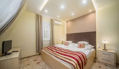 Hotel Piroska Bk, Bkfrd