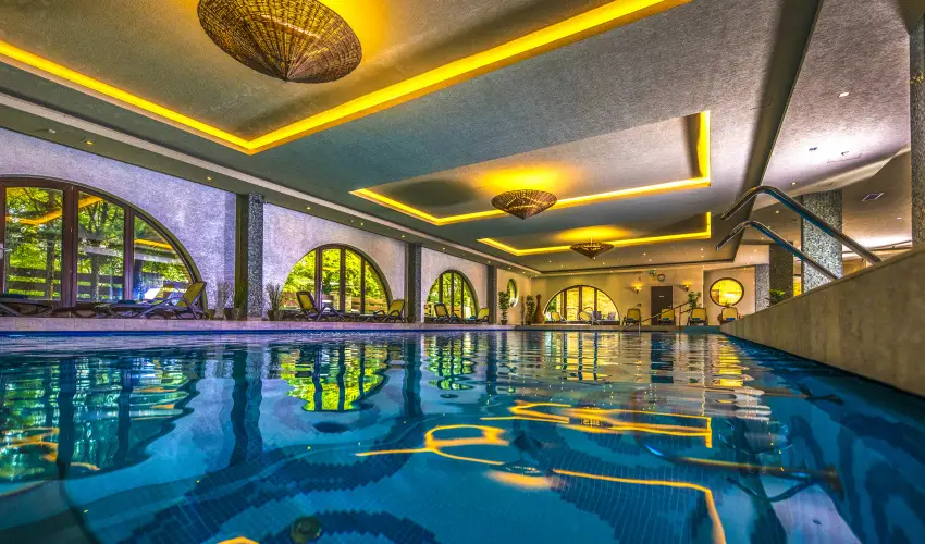 Hotel Stci Wellness & Konferencia Vecss - Stci Szilveszter'25 (min. 3 j)