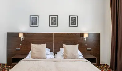 Hotel St�ci� Wellness & Konferencia Vecs�s