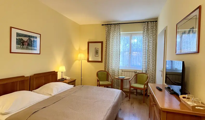 Hotel Sz�palma Porva-Sz�palmapuszta - Szilveszter (min. 2 �j)