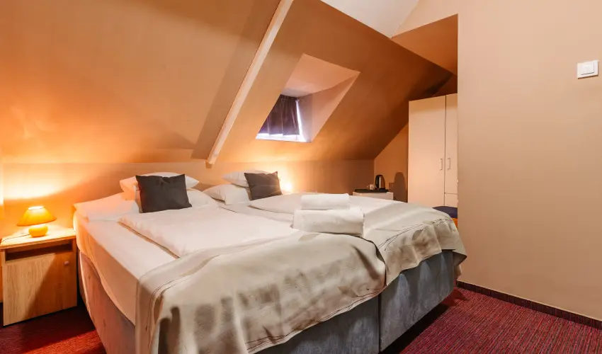 Hotel Unicornis Eger - ��vb�cs�ztat� mulats�g Eger sz�v�ben (min. 3 �j)
